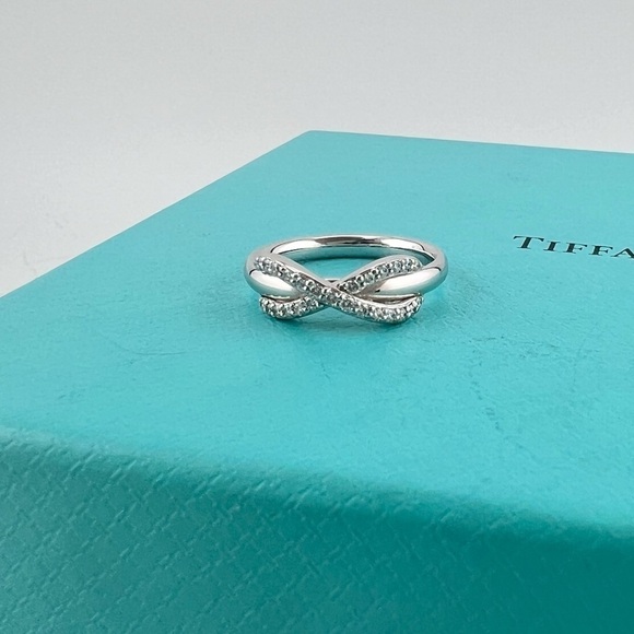 Retired Tiffany & Co. Diamond Infinity Ring 18k White Gold Size 4.5 - Picture 1 of 8